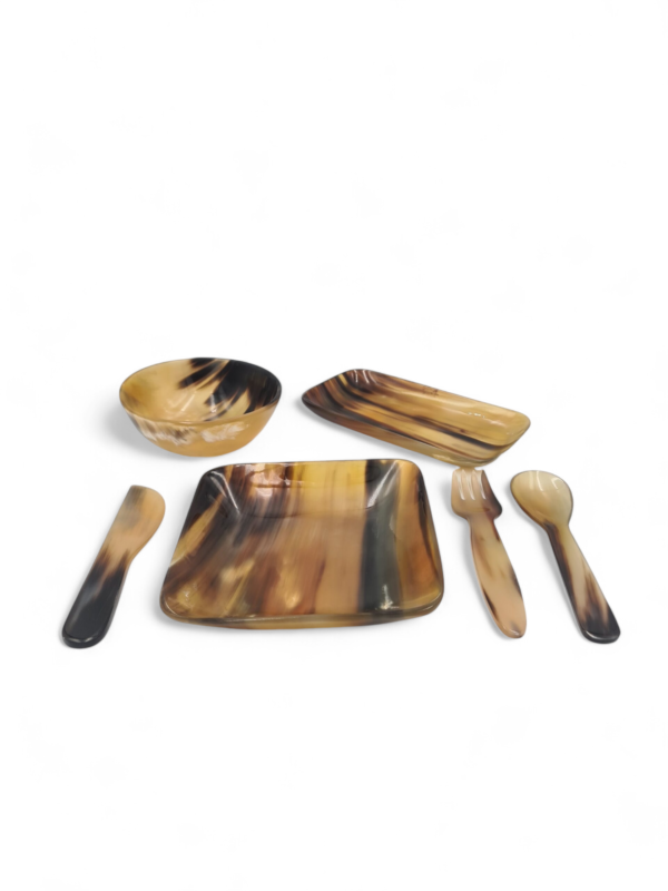 Set vesela si tacamuri , corn de bivol , buffalo horn , Nevi and Company